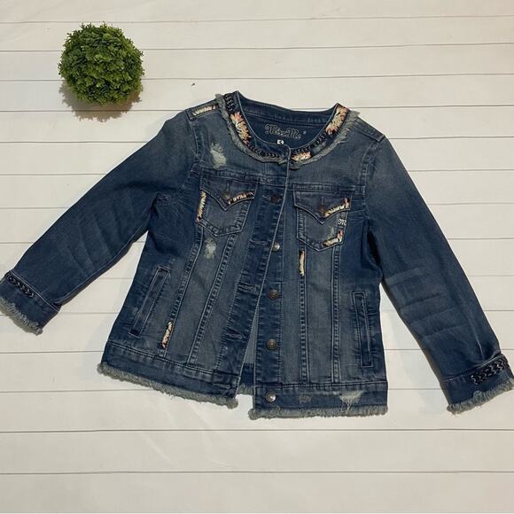 Miss Me Embroidered Distressed Medium Wash Denim Jean Jacket Women’s Size‎ Small - Picture 1 of 11